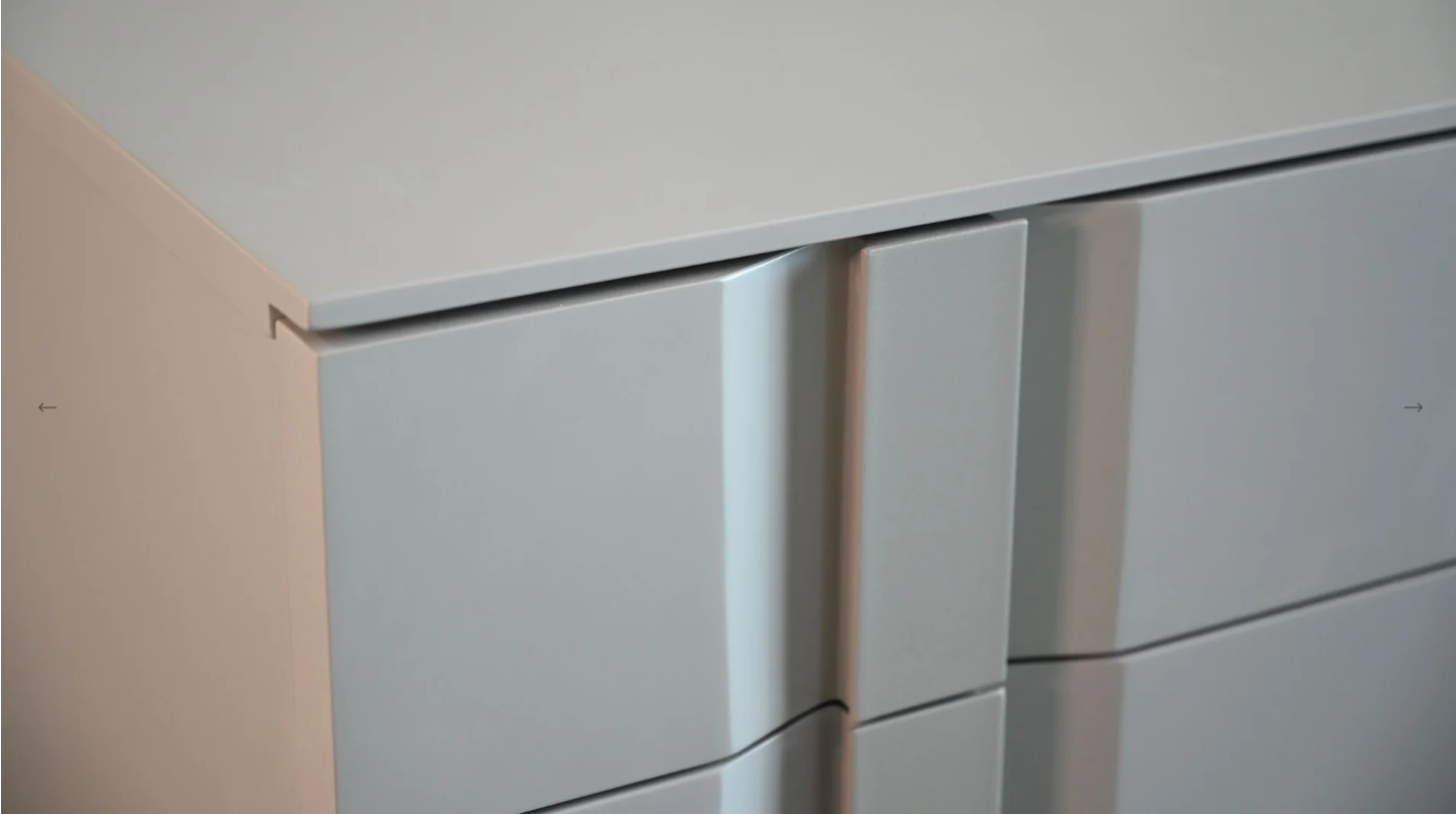 MB - CARBON NIGHT STAND